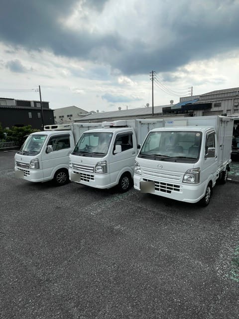 越谷グループの冷蔵輸送車両